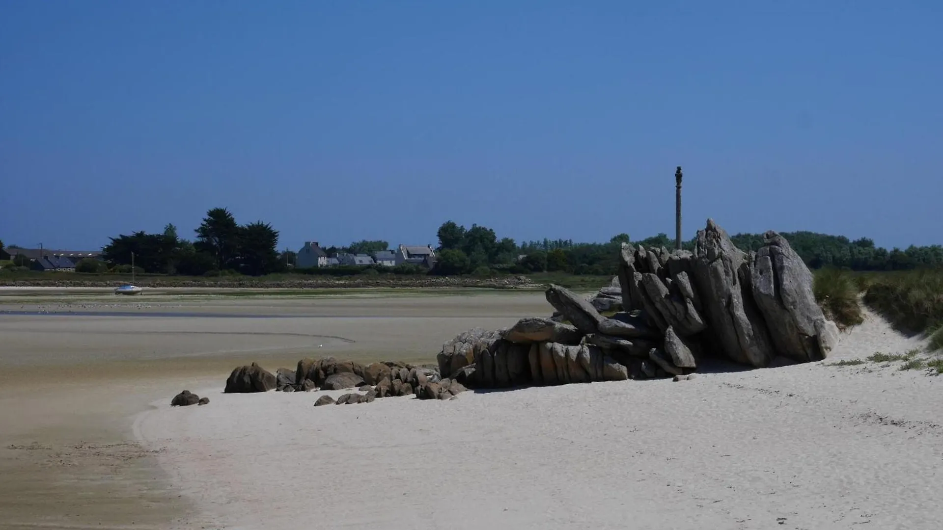 Charming Holiday Home In A Top Location By The Sea Guissény