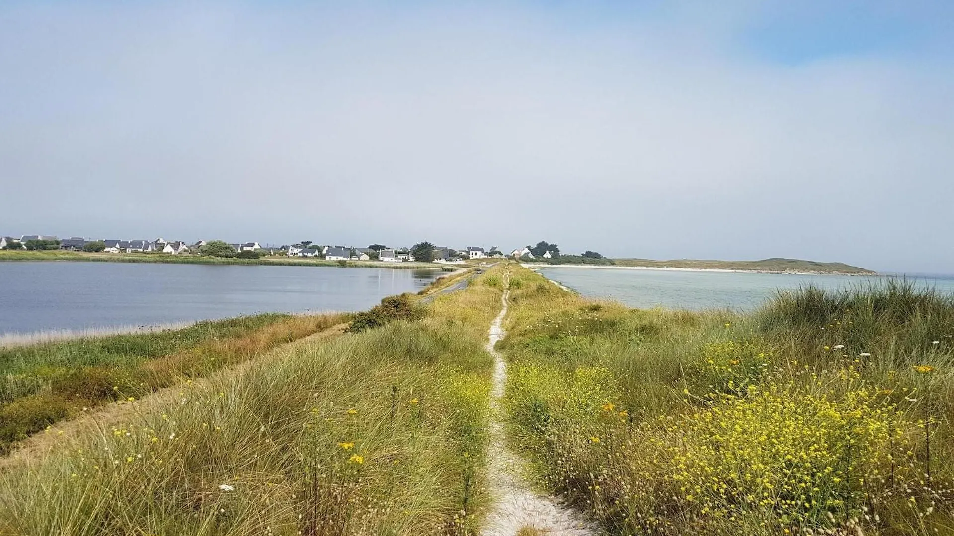 Charming Holiday Home In A Top Location By The Sea Guissény
