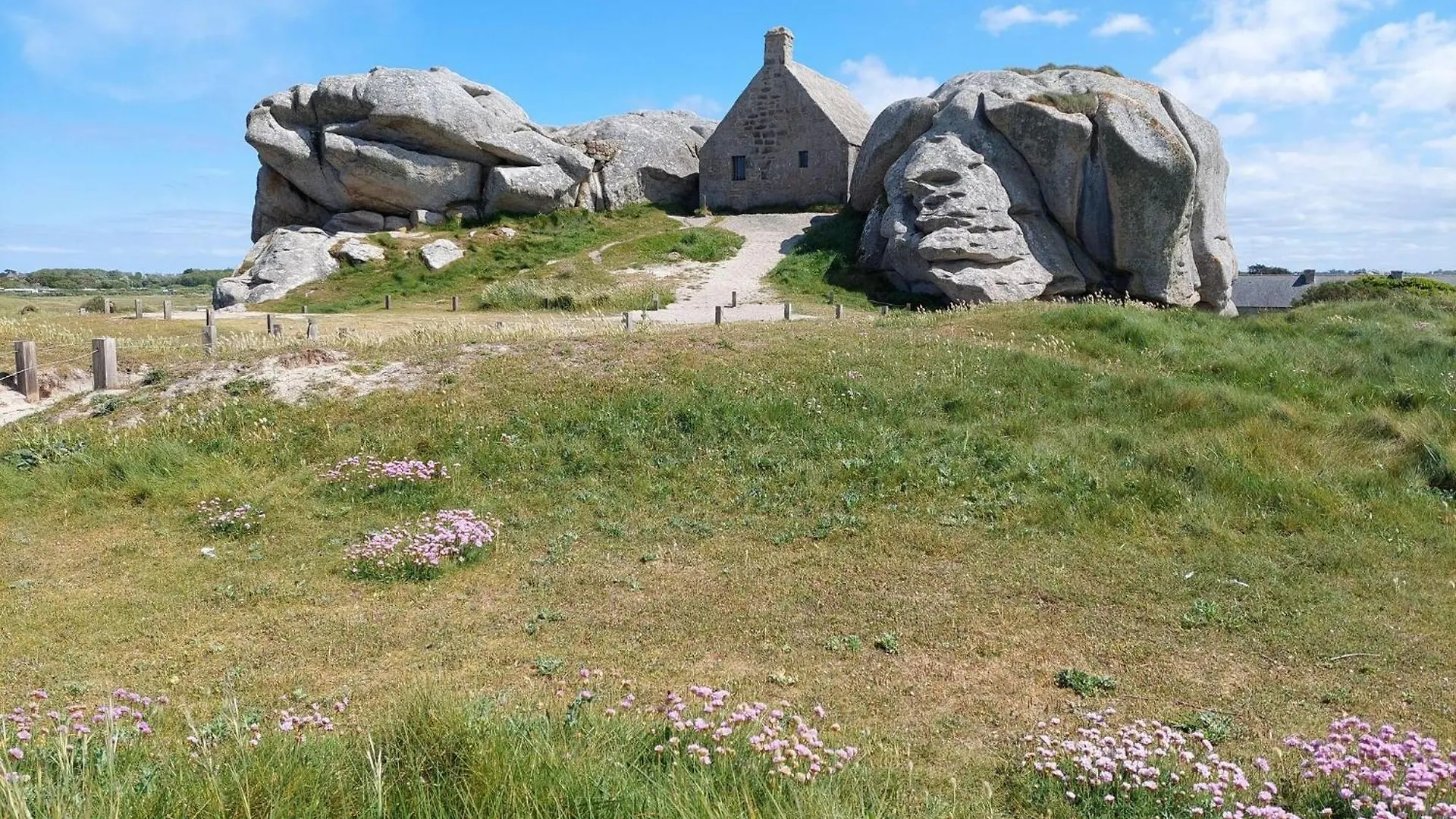 Charming Holiday Home In A Top Location By The Sea Guissény 0*,