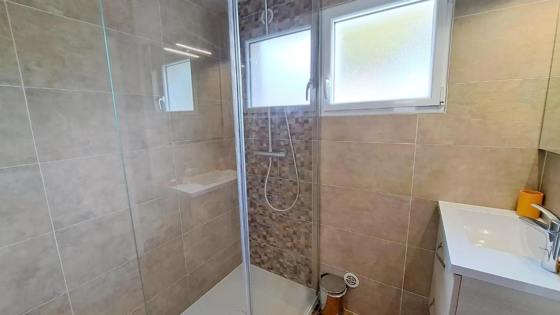 Charming Holiday Home In A Top Location By The Sea Guissény