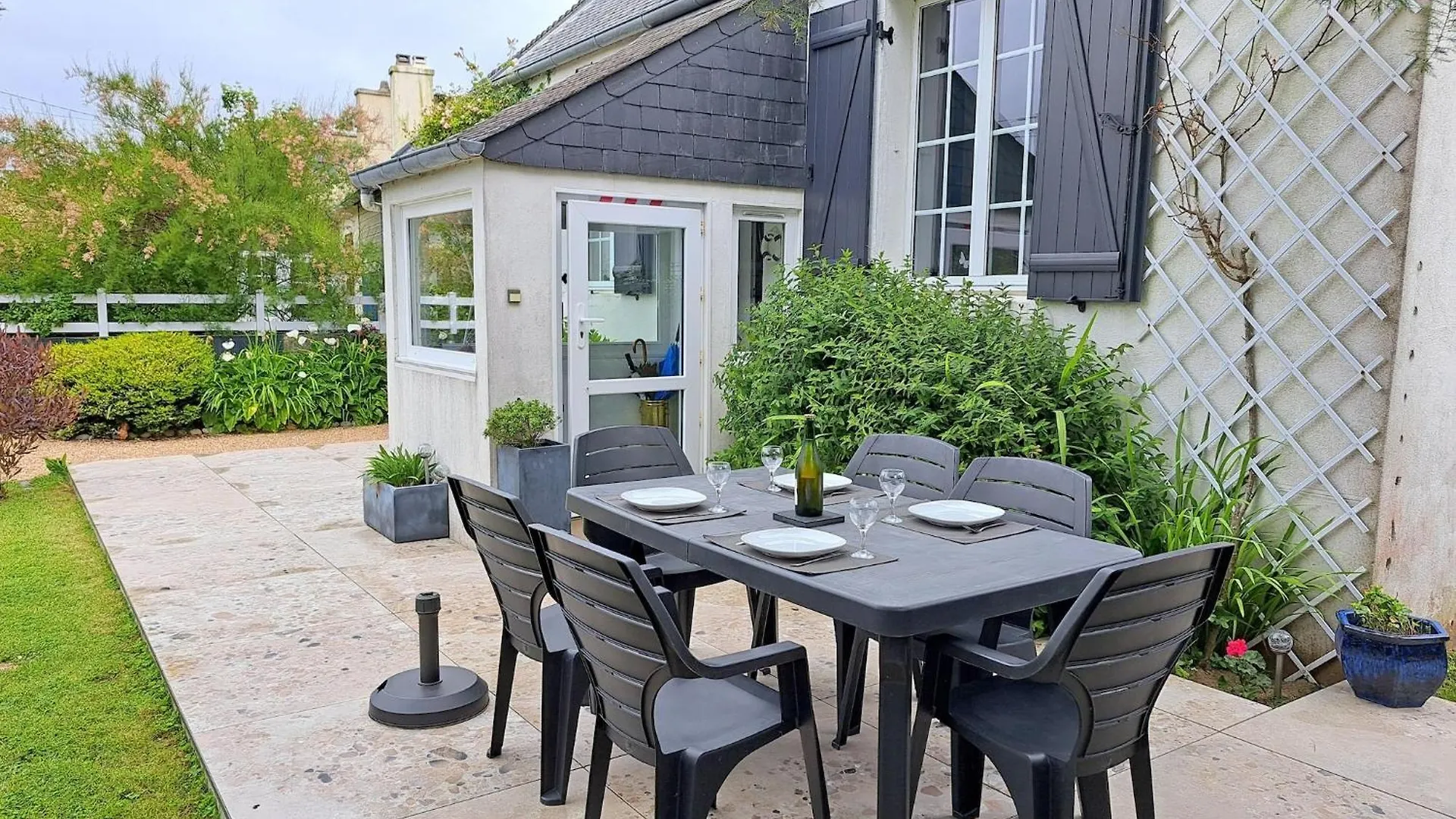 Charming Holiday Home In A Top Location By The Sea Guissény França